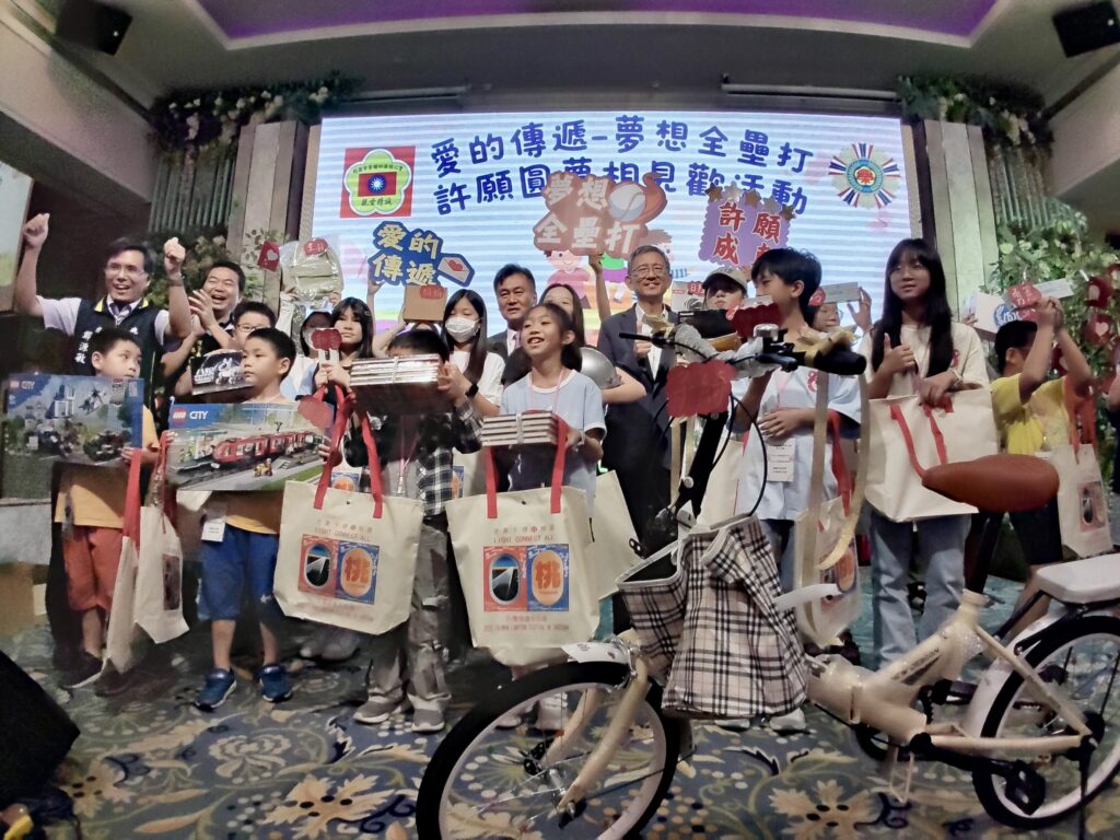 %E6%A1%83%E5%9C%92%E5%B8%82%E6%A6%AE%E6%B0%91%E6%9C%8D%E5%8B%99%E8%99%95%E6%94%9C%E6%89%8B%E6%A1%83%E5%9C%92%E5%B8%82%E9%BB%83%E5%9F%94%E5%9B%9B%E6%B5%B7%E5%90%8C%E5%BF%83%E6%9C%83%E5%8F%8A%E6%A1%83%E5%9C%92%E5%B8%82%E6%94%BF%E5%BA%9C%E6%B0%91%E6%94%BF%E5%B1%80%EF%BC%8C%E5%85%B1%E5%90%8C%E8%88%89%E8%BE%A6%E3%80%8C%E6%A6%AE%E6%B0%91%E5%90%91%E5%AD%B8%E5%AD%90%E5%A5%B3%E7%9B%B8%E8%A6%8B%E6%AD%A1%E3%80%8D%E6%B4%BB%E5%8B%95