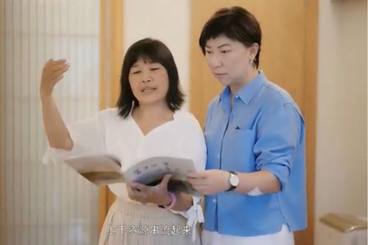 台灣民宿協會聯合總會總會長張心盈（右）認為余村經驗值得借鏡。圖/取自《竹見新生》影片