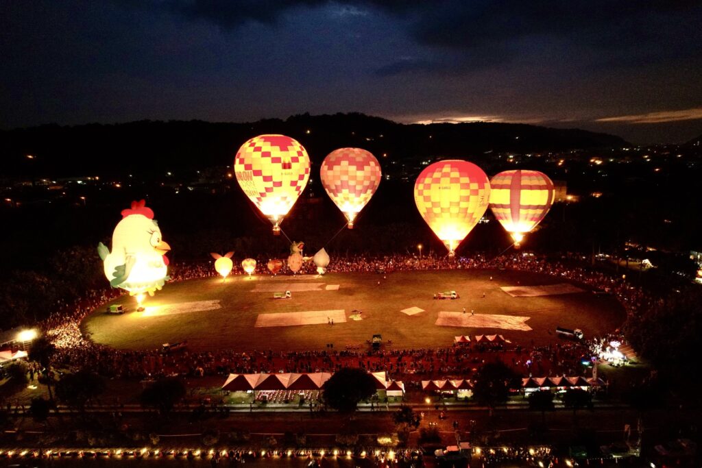 8%E6%9C%8831%E6%97%A5%E9%96%89%E5%B9%95%E5%85%89%E9%9B%95%E7%A7%80 %E6%90%AD%E9%85%8D%E9%9F%B3%E6%A8%82%E7%AF%80%E5%A5%8F %E8%AE%93%E7%86%B1%E6%B0%A3%E7%90%83%E5%9C%A8%E5%A4%9C%E7%A9%BA%E4%B8%AD%E9%96%83%E8%80%80%E5%BE%8B%E5%8B%95 %E8%B3%87%E6%96%99%E7%85%A7%E7%89%87 0