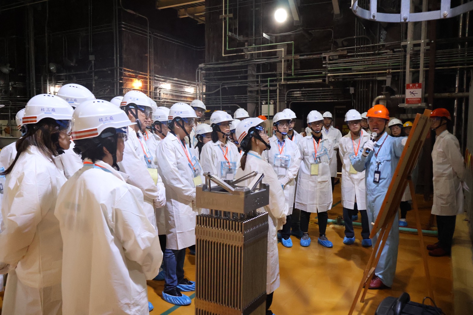 立法院教育文化委員會20日考察屏東恆春核三廠。圖/葛如鈞辦公室提供