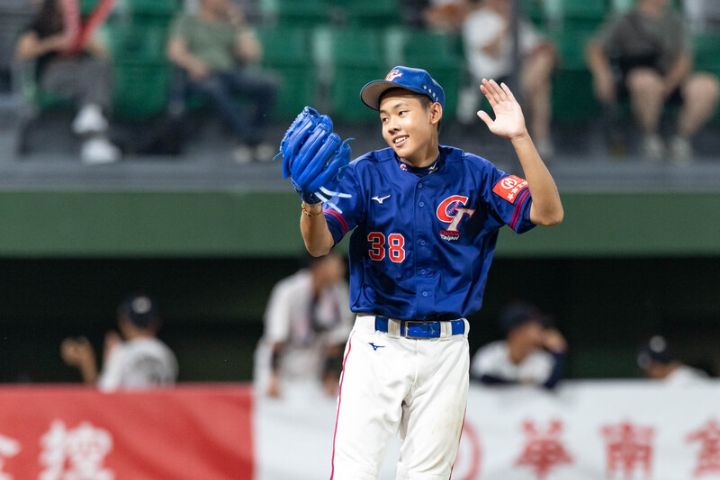 U15亞洲青少棒賽中華隊23日靠著小將柯邵捷（圖）7局完封勝，完美壓制日本隊打線，終場就以3比0擊敗日本、奪下隊史第8冠。圖/中華民國棒球協會提供