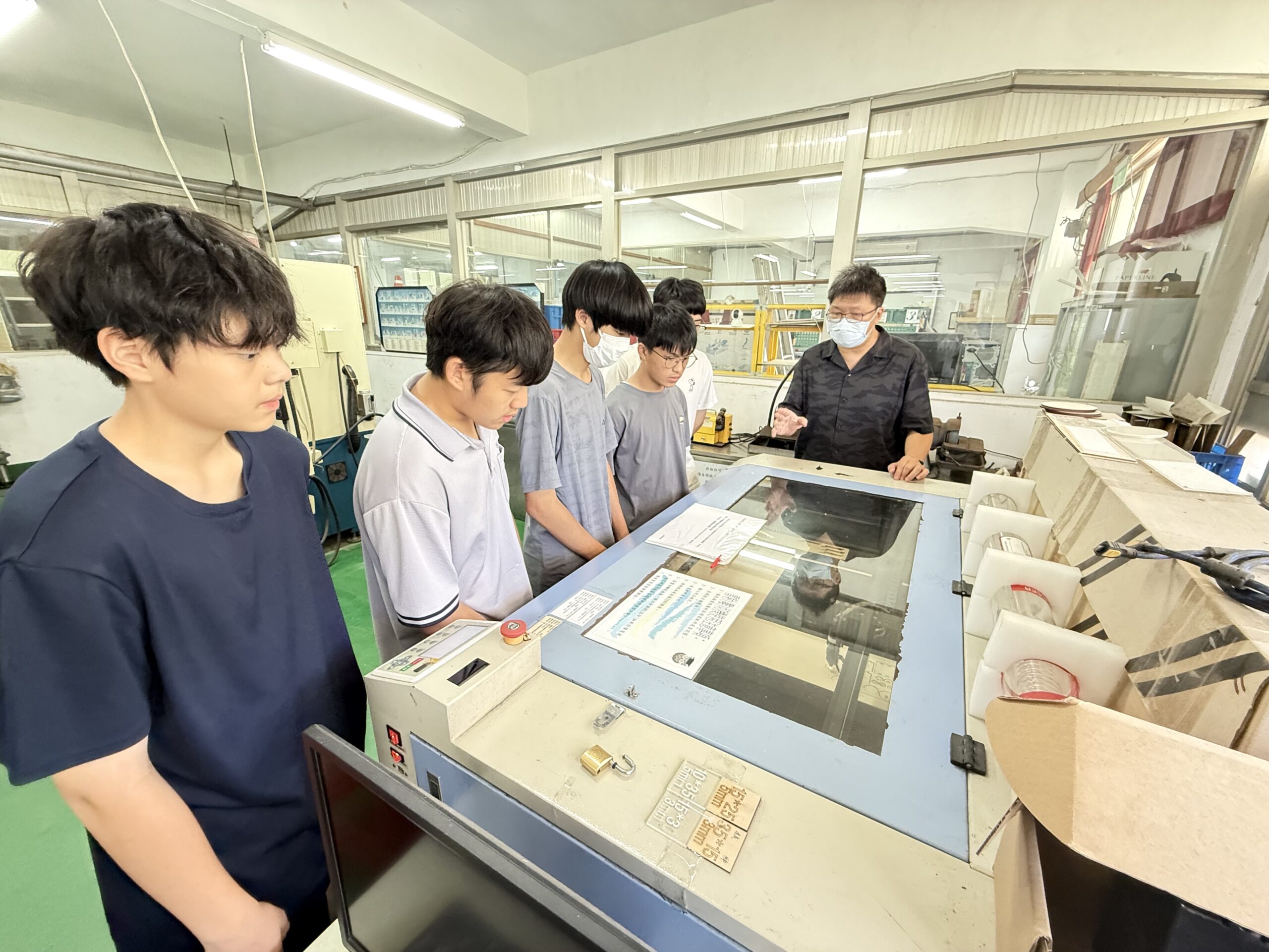 二信高中舉辦暑期AI科技融入群科學習體驗營 9 973B099F 7041 4E36 99A5 8DE1312A74F0 scaled