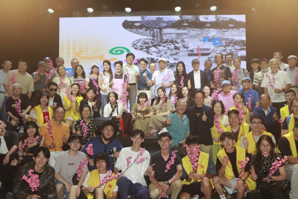 年輕人「紀念抗戰勝利暨臺灣光復80週年」別出心裁 洗腦神曲舞動全場 3 IMG 4841