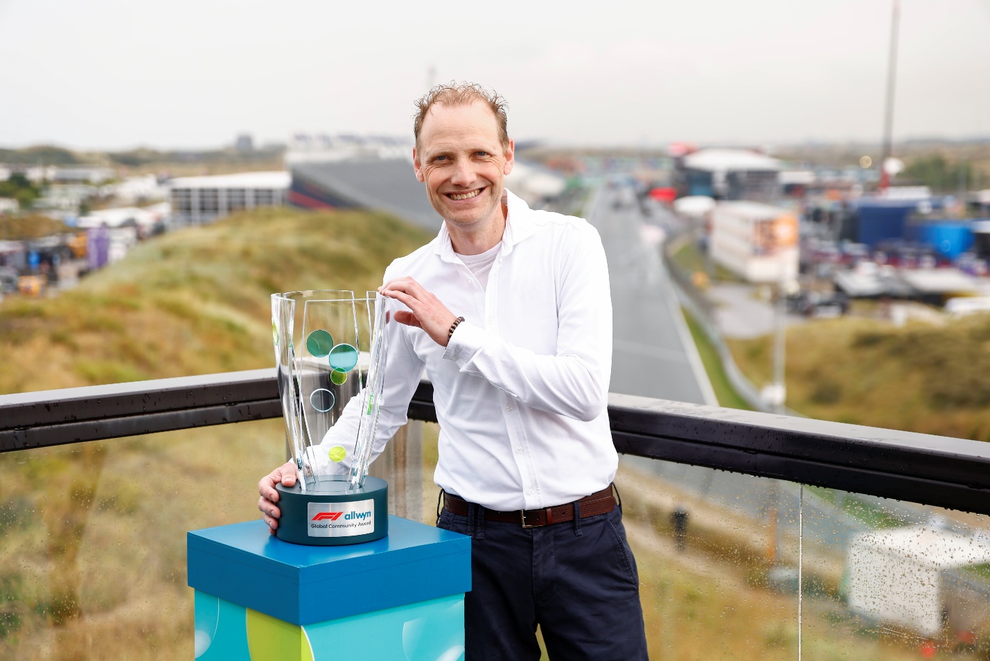 Disability Initiative 贏得首屆 F1® Allwyn Global Community Award 3 image1 5