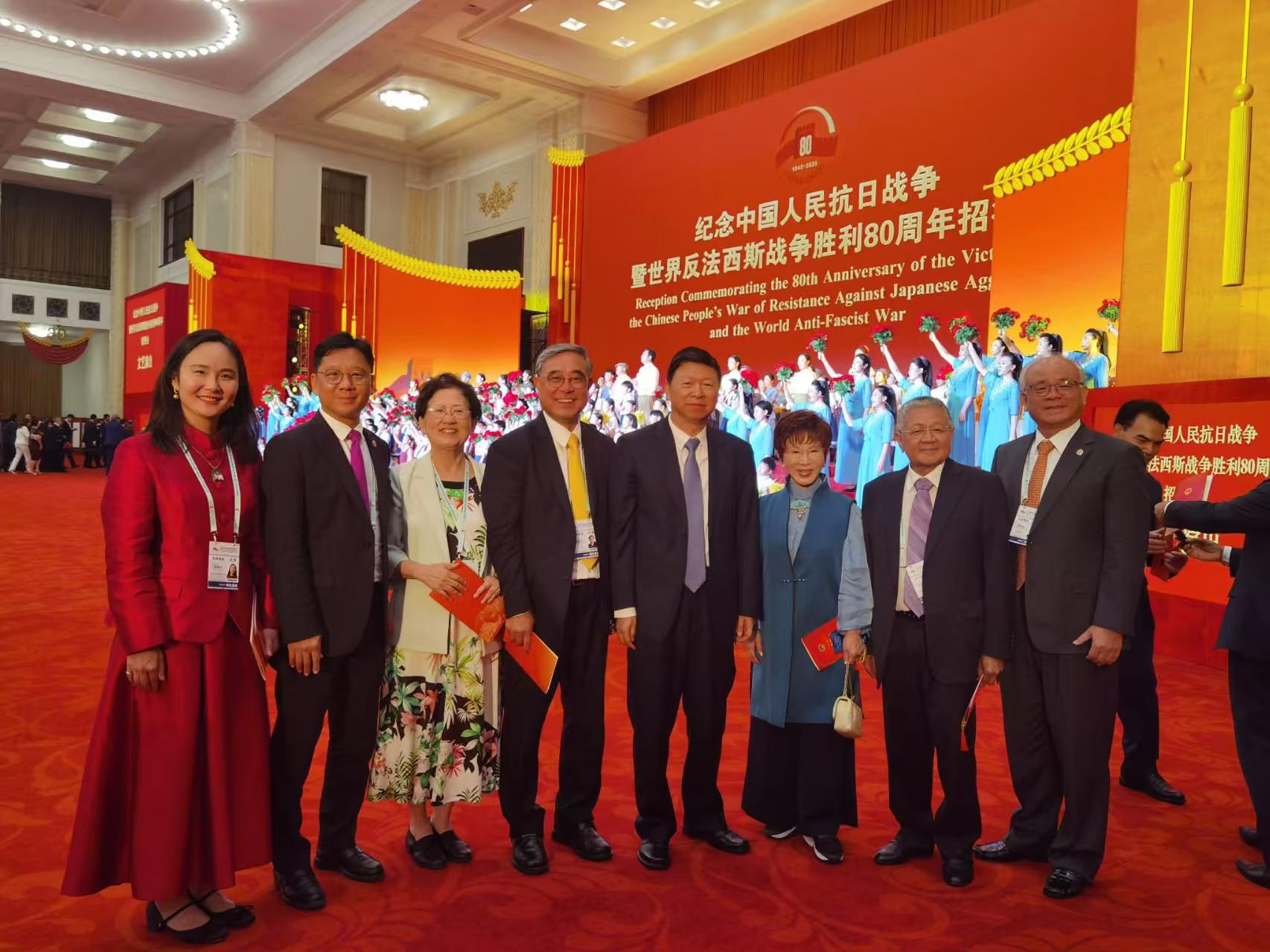 【九三閱兵】新黨主席吳成典向王滬寧建議:大陸也將10月25日訂為台灣光復節 2 大陸國台辦主任宋濤(右四)會見出席九三閱兵的台灣代表。圖/取自吳成典臉書