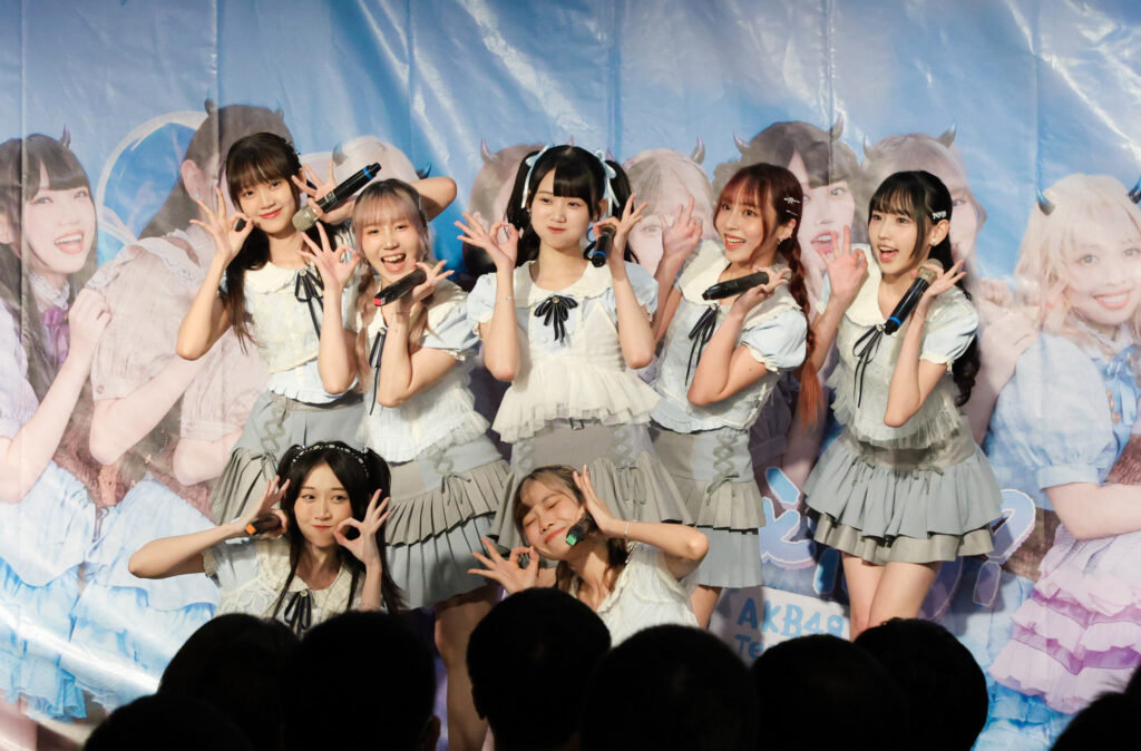AKB48 Team TP七週年大爆發!十單實體專輯狂銷5000張 手渡會粉絲擠爆嗨翻 1 %E7%AB%99%E8%91%97%E5%B7%A6%E8%B5%B7%E9%99%B3%E7%A9%8E%E8%87%BB%E5%8A%89%E6%9B%89%E6%99%B4%E6%9E%97%E4%BA%8E%E9%A6%A8%E6%9E%97%E6%98%93%E6%B2%84%E4%BC%8A%E5%93%81%E8%B9%B2%E8%91%97%E5%B7%A6%E8%B5%B7%E9%BB%83%E5%A5%95%E9%9C%96%E8%94%A1%E4%BA%9E%E6%81%A9