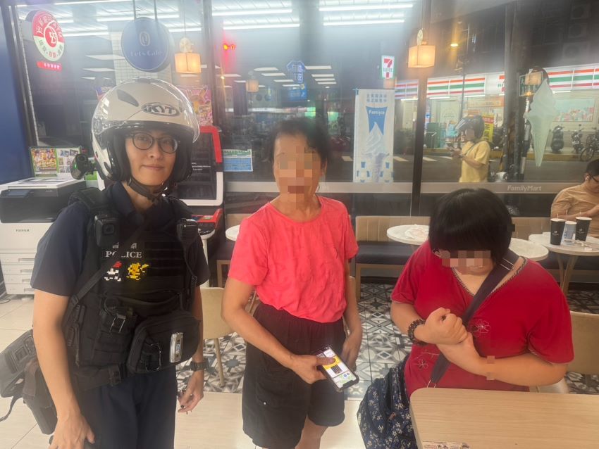 板橋警即時協助迷途女子返家 熱心守護家屬感謝 2 《圖說》板橋員警陳羿彣熱心協助洪女安全返家,家屬深表感謝。〈板橋分局提供〉