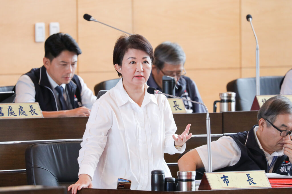 「普發5萬元」爭議 盧秀燕:衝擊各項建設預算須慎思 1 %E8%AD%B0%E5%93%A1%E9%97%9C%E5%BF%83 %E6%AF%8F%E4%BA%BA%E6%99%AE%E7%99%BC5%E8%90%AC%E5%85%83 %E8%AD%B0%E9%A1%8C %E7%9B%A7%E5%B8%82%E9%95%B7 %E6%AD%A4%E5%B0%87%E5%8B%95%E7%94%A8%E5%B8%82%E6%94%BF%E5%B9%B4%E5%BA%A6%E9%A0%90%E7%AE%97%E4%B8%83%E6%88%90 %E6%81%90%E8%A1%9D%E6%93%8A%E5%90%84%E9%A0%85%E5%BB%BA%E8%A8%AD%E9%A0%88%E6%85%8E%E6%80%9D 2