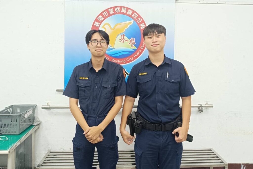 夜釣不慎失足跌落堤防  警消黑夜急救援