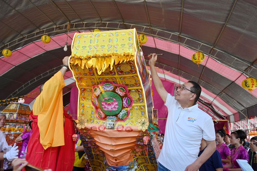 祈求一切順暢平安     淡水河祭路祭薦拔祈福大法會 祈求一切順暢平安     淡水河祭路祭薦拔祈福大法會