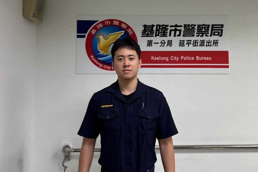 孩童迷途徘徊商家內  暖警耐心安撫助團圓 - 臺灣郵報