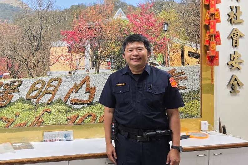 美籍旅客深夜找不到旅店  北投警助平安回家 美籍旅客深夜找不到旅店  北投警助平安回家