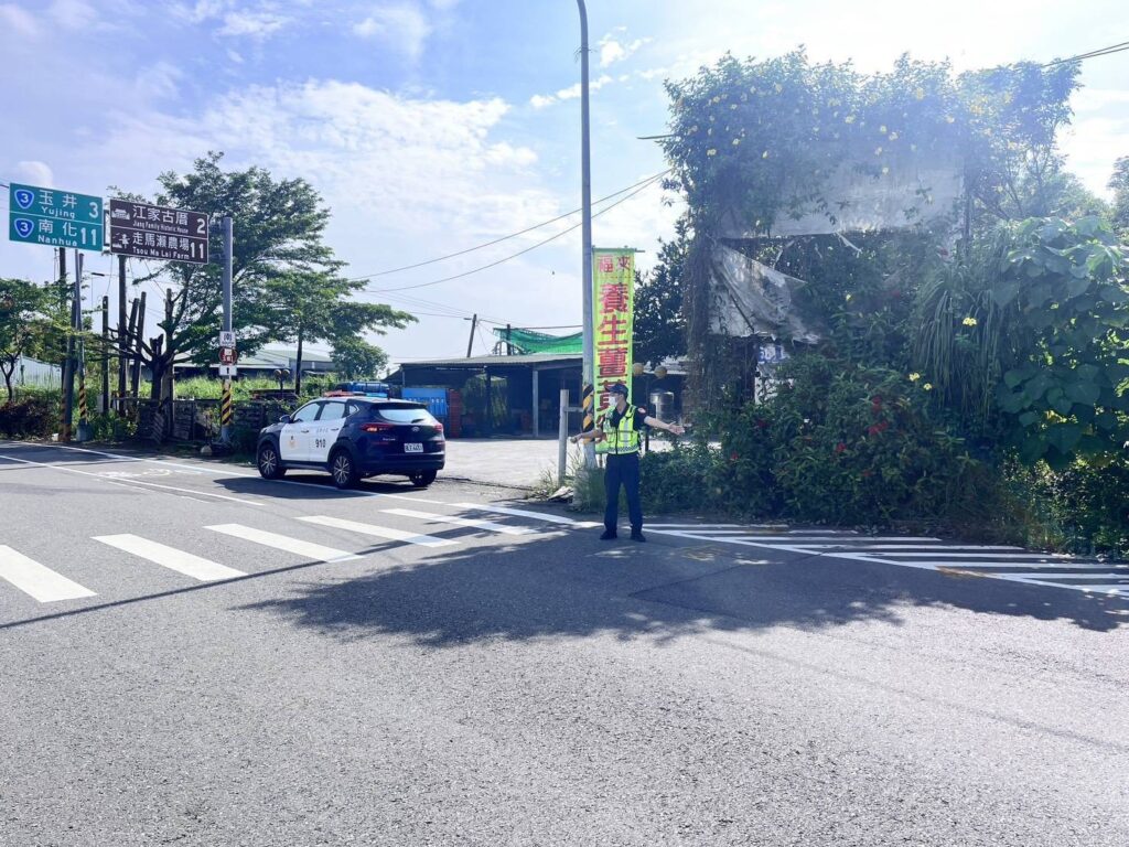 教師節連續假期交通疏導  玉井分局同步推動交通安全月行人安全