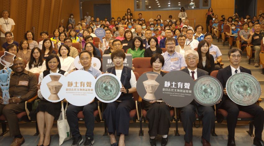 串聯臺日千年歷史 十三行「靜土有聲文物對話特展」開幕 2 《圖說》「靜土有聲:臺日古代文物對話特展」今日開幕。〈十三行提供〉