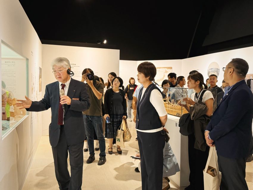 串聯臺日千年歷史 十三行「靜土有聲文物對話特展」開幕 4 《圖說》集結海內外多個重量級單位珍貴館藏於同場展示。〈十三行提供〉