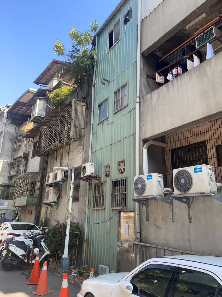 《圖說》館前西路合法掩護非法的SPA養生館外觀。〈板橋分局提供〉