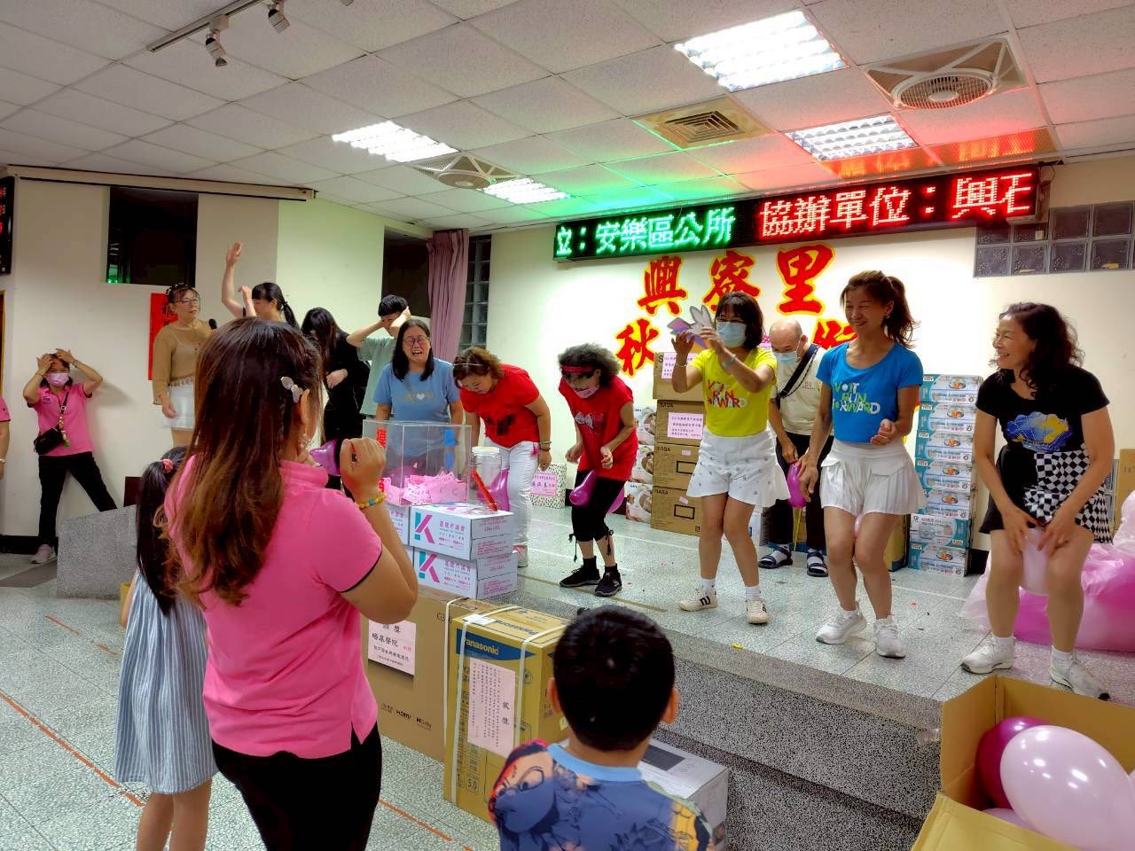 【社區有愛鄰里有情】基隆市里長發揮創意舉辦中秋聯歡融入宣導打造有愛城市 6 556087131 25561817480072492 8305892528372622081 n