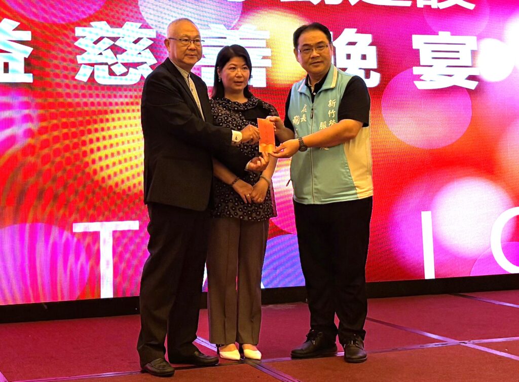 社團企業攜手認養送暖 清寒榮民向學子女喜獲愛心甘霖 4 114100721