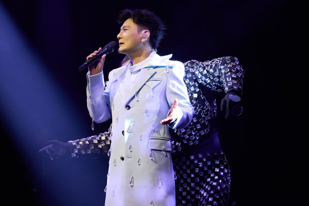 《未來式Our Story》紐約站完售開唱 張信哲唱進麥迪遜花園廣場 6 0P4A4211