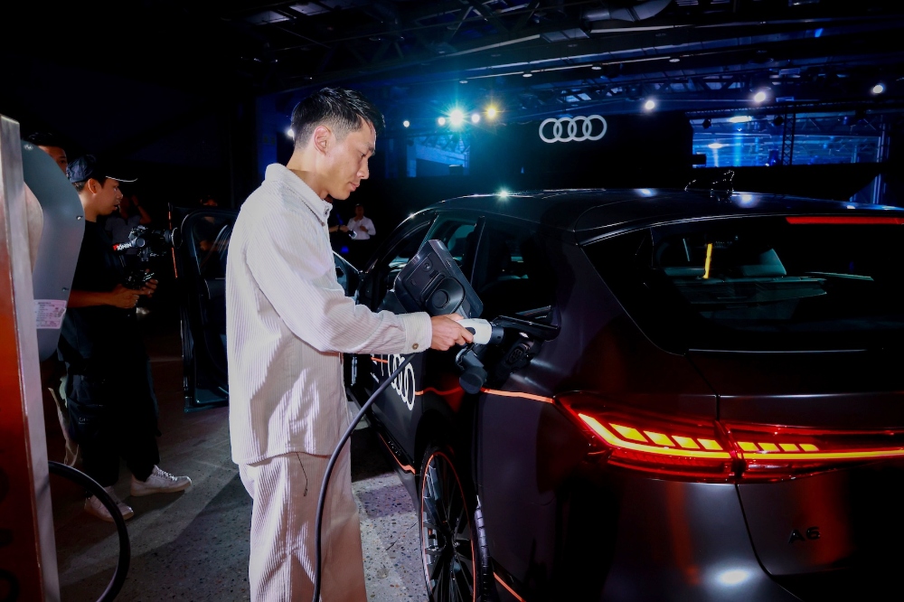 圖▲ EVOASIS 全台最大充電網串聯奧迪授權經銷，提供 EMS 相容家用樁，助車主「買車—裝樁—充電—生活」一站到位，帶動台灣奧迪純電布局升級。