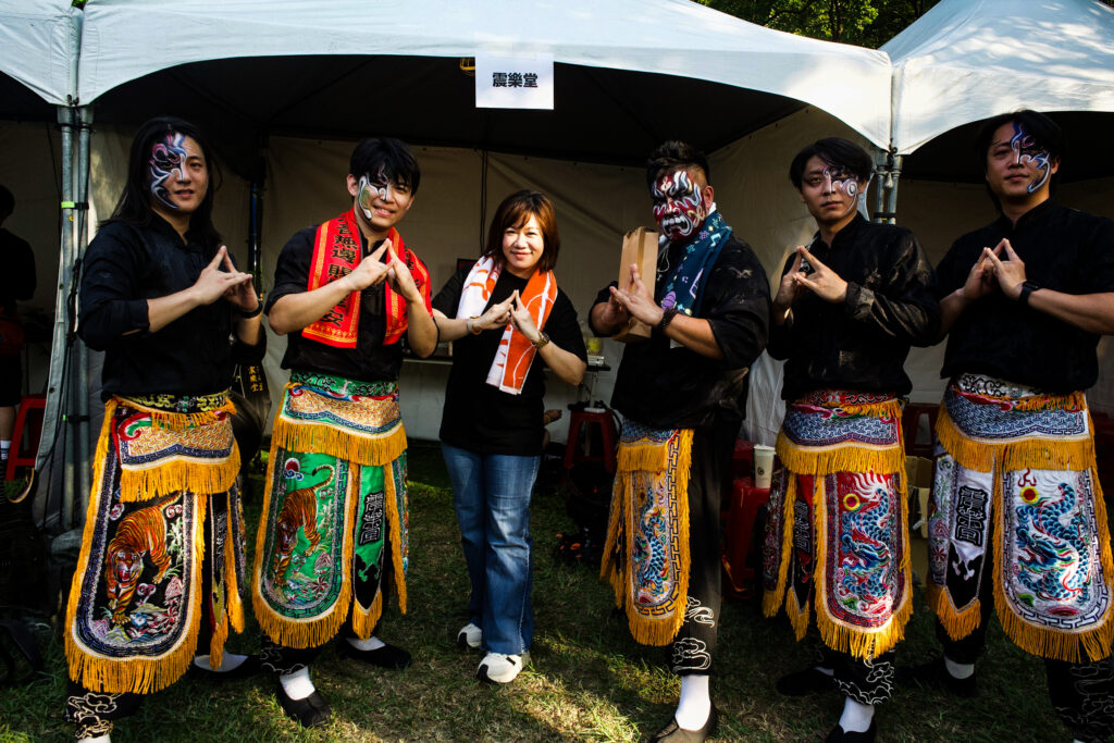 2025搖滾台中兩日逾18萬人潮 秋日最強音浪熱力落幕 5 %E5%9C%A8%E5%8F%B0%E4%B8%AD%E5%B0%B1%E8%83%BD%E4%B8%80%E6%AC%A1%E8%81%BD%E8%A6%8B%E4%BA%9E%E6%B4%B2%E5%90%84%E5%9C%B0%E6%A8%82%E5%9C%98%E6%BC%94%E5%87%BA %E5%BD%B7%E5%BD%BF%E7%BD%AE%E8%BA%AB%E5%9C%8B%E9%9A%9B%E9%9F%B3%E6%A8%82%E7%A5%AD%E7%8F%BE%E5%A0%B4