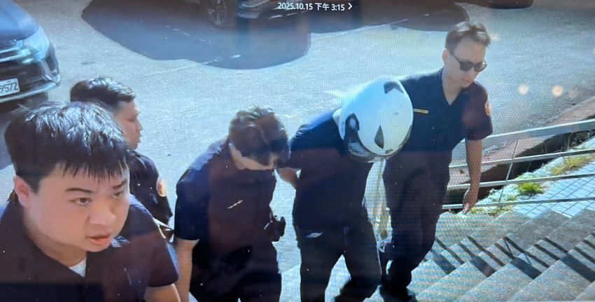 《圖說》逮捕涉案男子帶返所偵詢。〈中和分局提供〉
