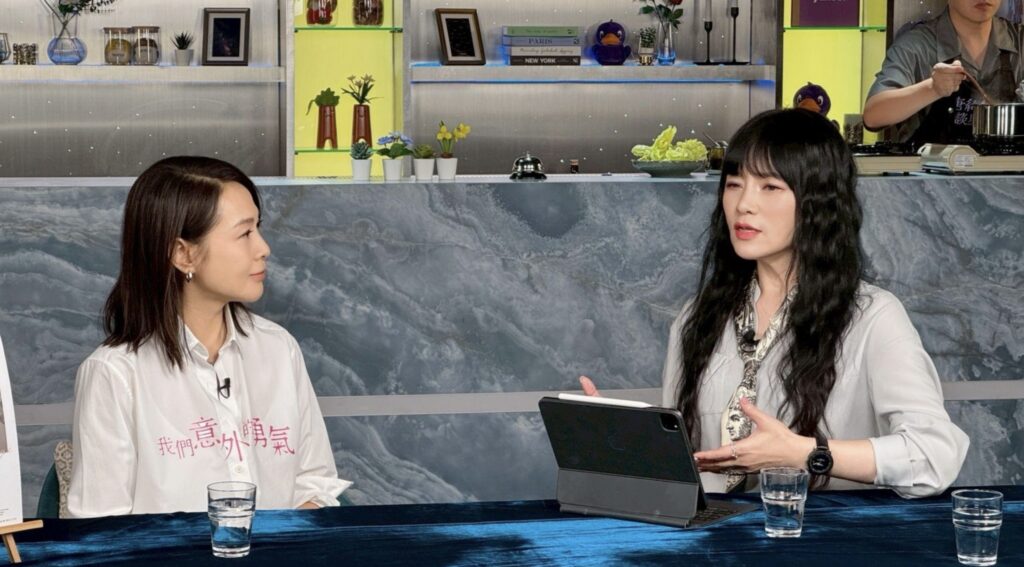 劉若英萌生退休念頭!《Yahoo唐綺陽談星私廚》一語點破:「運勢不准妳停!」 4 %E4%B8%8B%E5%8D%885.06 2025 10 23%E7%9A%84%E5%BD%B1%E5%83%8F 1