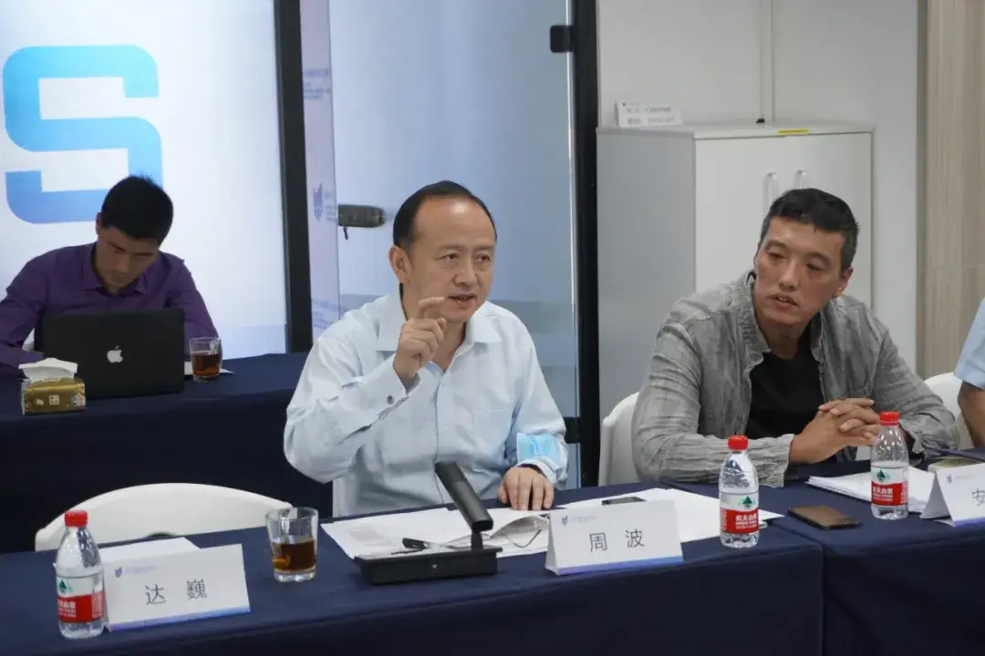 北京清華大學戰略安全研究中心研究員周波（左）在《時代》撰文，對美提出五項建議。圖／取自搜狐網