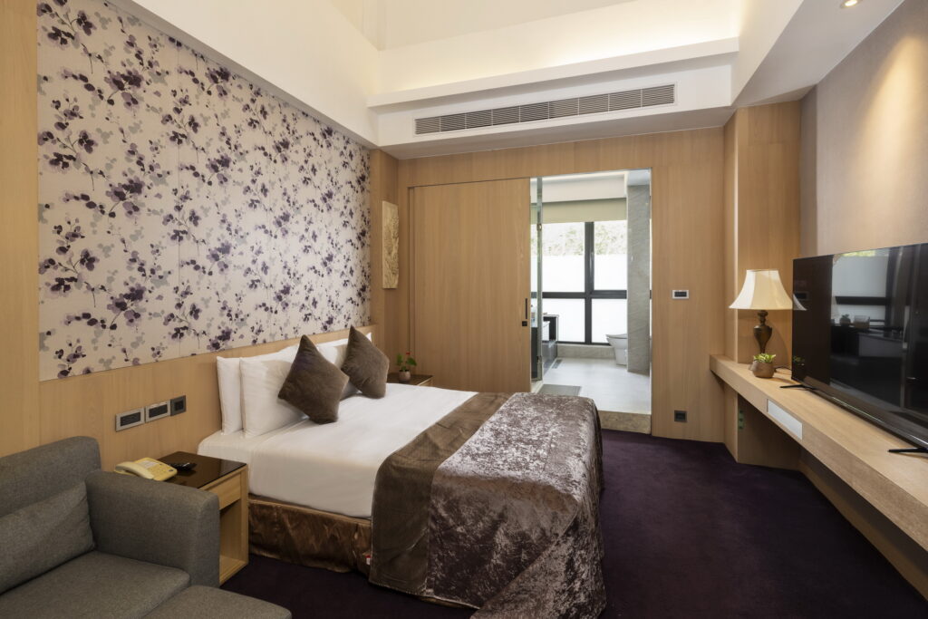 在黃金湯與蝶影之間 天成飯店集團以雙館旅程開啟花蓮的秋冬序曲 12 %E5%9C%964 %E5%A4%A9%E6%88%90%E9%80%B8%E6%97%85 %E8%9D%B4%E8%9D%B6%E8%B0%B7 %E6%9C%83%E9%A4%A8%E7%B2%BE%E7%B7%BB%E5%AE%A2%E6%88%BF 1024x683 1