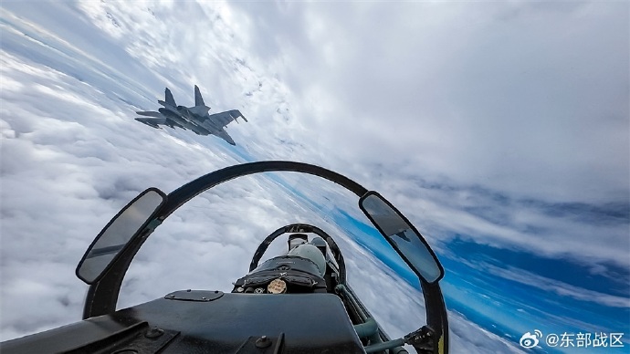 《外交事務》倡議「台海休戰」 !籲川習互提政治保證 取代軍事對抗 4 大陸解放軍「圍台」軍演幾成常態。圖/取自東部戰區微博