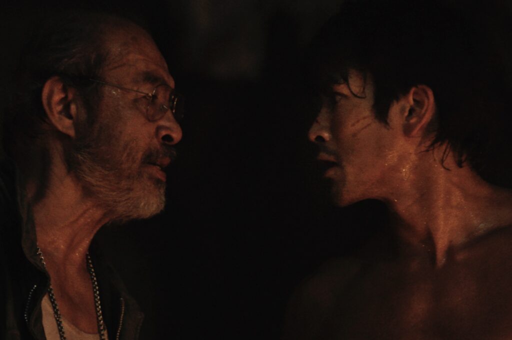 《鬼聲泣》兄弟姊妹只需一個眼神就能看懂對方?亞克家三兄弟秀18塊腹肌 3 %E4%B8%8B%E5%8D%884.50 2025 10 30%E7%9A%84%E5%BD%B1%E5%83%8F