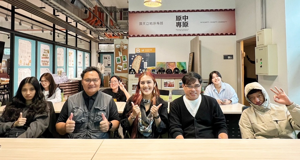 中原大學設計學院原住民專班舉辦「原民文化產業暨設計專題職涯沙龍講座」 6 03%E4%B8%AD%E5%8E%9F%E5%A4%A7%E5%AD%B8%E8%A8%AD%E8%A8%88%E5%AD%B8%E9%99%A2%E5%8E%9F%E4%BD%8F%E6%B0%91%E5%B0%88%E7%8F%AD