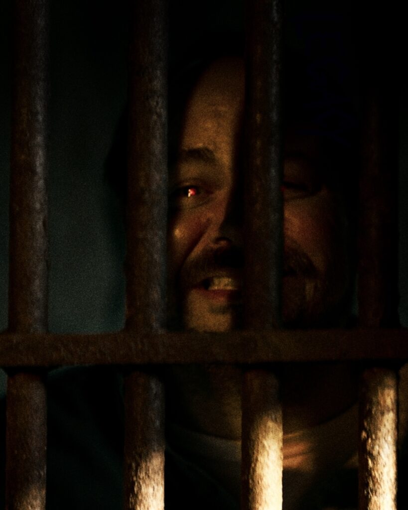 萬聖節驚悚片首選《厄靈鎮》 以偽紀錄片形式上演超逼真的恐懼  6 %E4%B8%8B%E5%8D%883.45 2025 10 31%E7%9A%84%E5%BD%B1%E5%83%8F 2