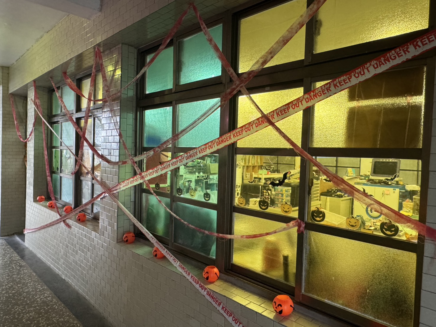 二信高中電機科融入教育議題舉辦「萬聖節布置」活動 10 S 6783057