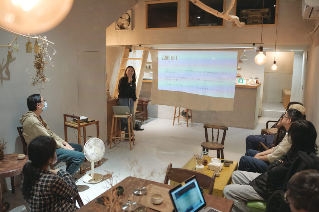 09%E8%88%8A%E5%9F%8E%E6%95%A3%E6%AD%A5%E8%B6%A3 %E6%A1%83%E5%9C%92%E5%8D%80%E4%BC%97%E8%97%9D%E8%A1%93%E8%97%9D%E8%A1%93%E5%AE%B6%E5%B0%8F%E5%AE%A2%E5%BB%B3 %E8%81%B7%E4%BA%BA%E6%95%85%E4%BA%8B%E8%AC%9B%E5%BA%A7 0 1024x683 1