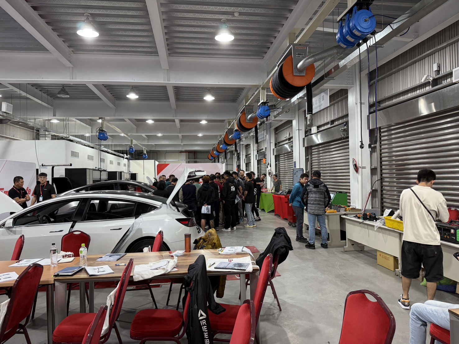 汽車專業技師齊聚東南科大永續創新電動車維修技術 5 S 468656143