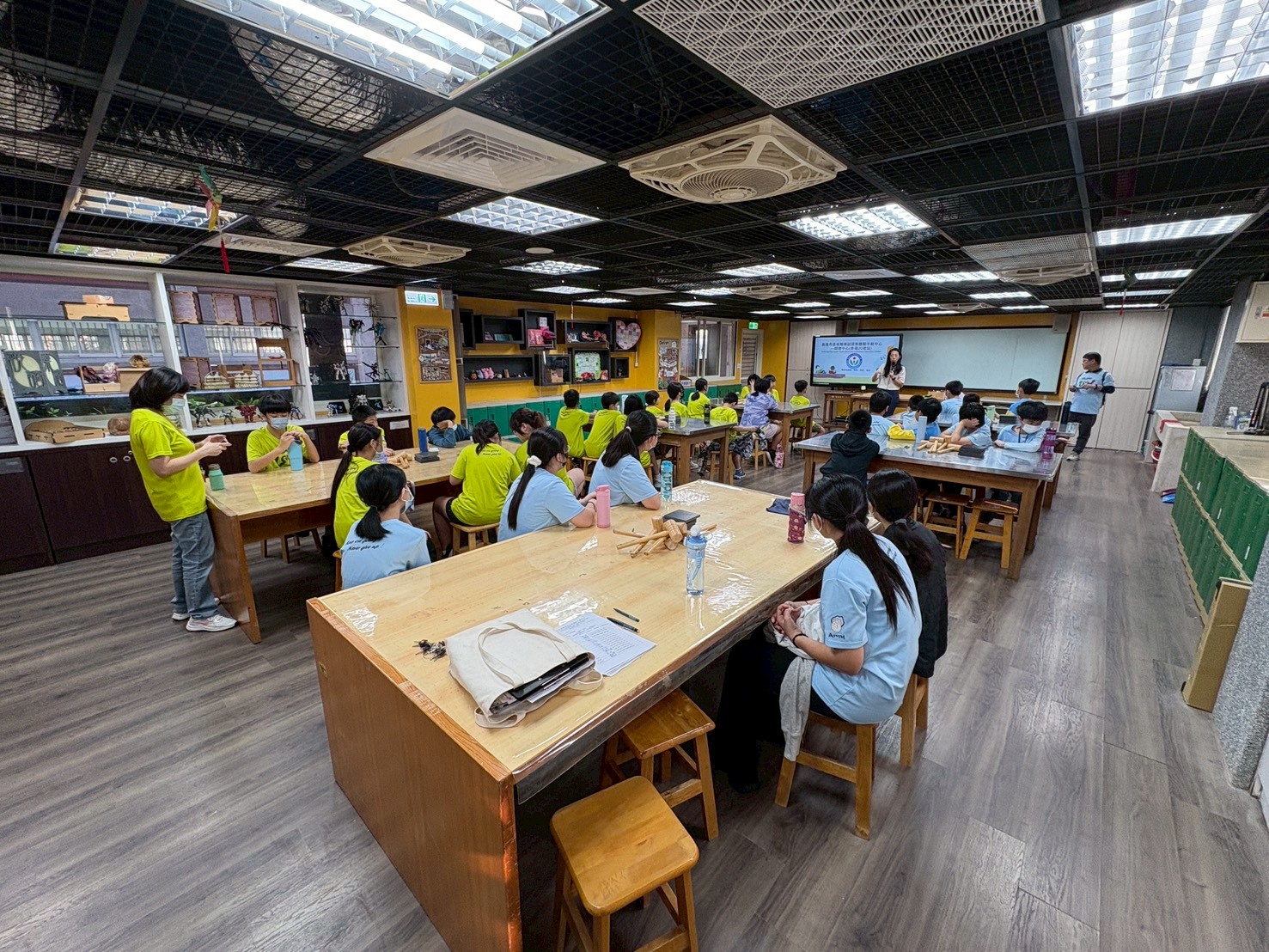 安樂國小赴明德國中體驗迷你鞋製作 傳承製鞋產業精神 8 577935010 1295582075937337 3933308116128160223 n