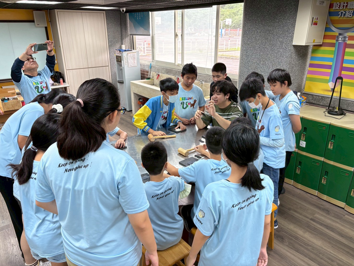 安樂國小赴明德國中體驗迷你鞋製作 傳承製鞋產業精神 9 578264643 1295582249270653 7153561820707287958 n