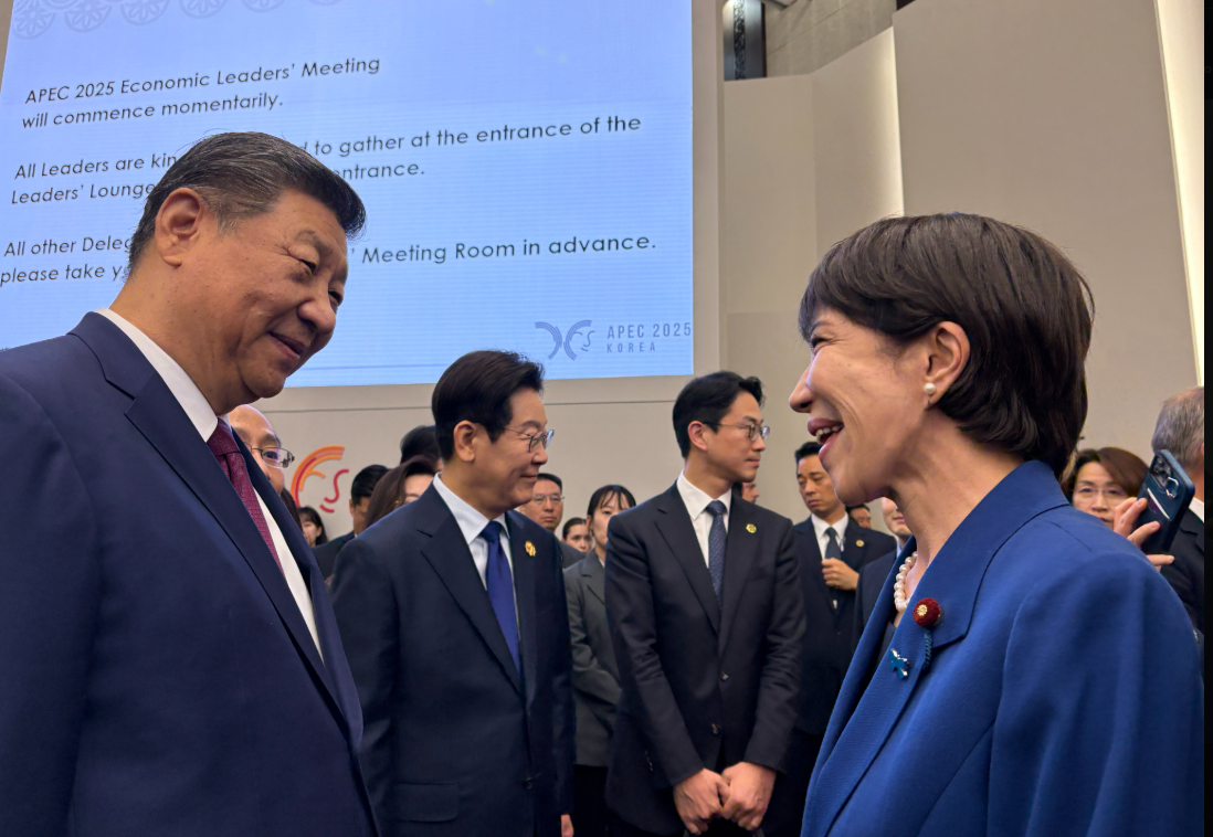 日本在野黨擔心高市早苗親川普態度會影響日中關係 3 日本首相高市早苗(右)對大陸國家主席習近平(左)的印象只有「非常認真」。圖/取自高市早曲X