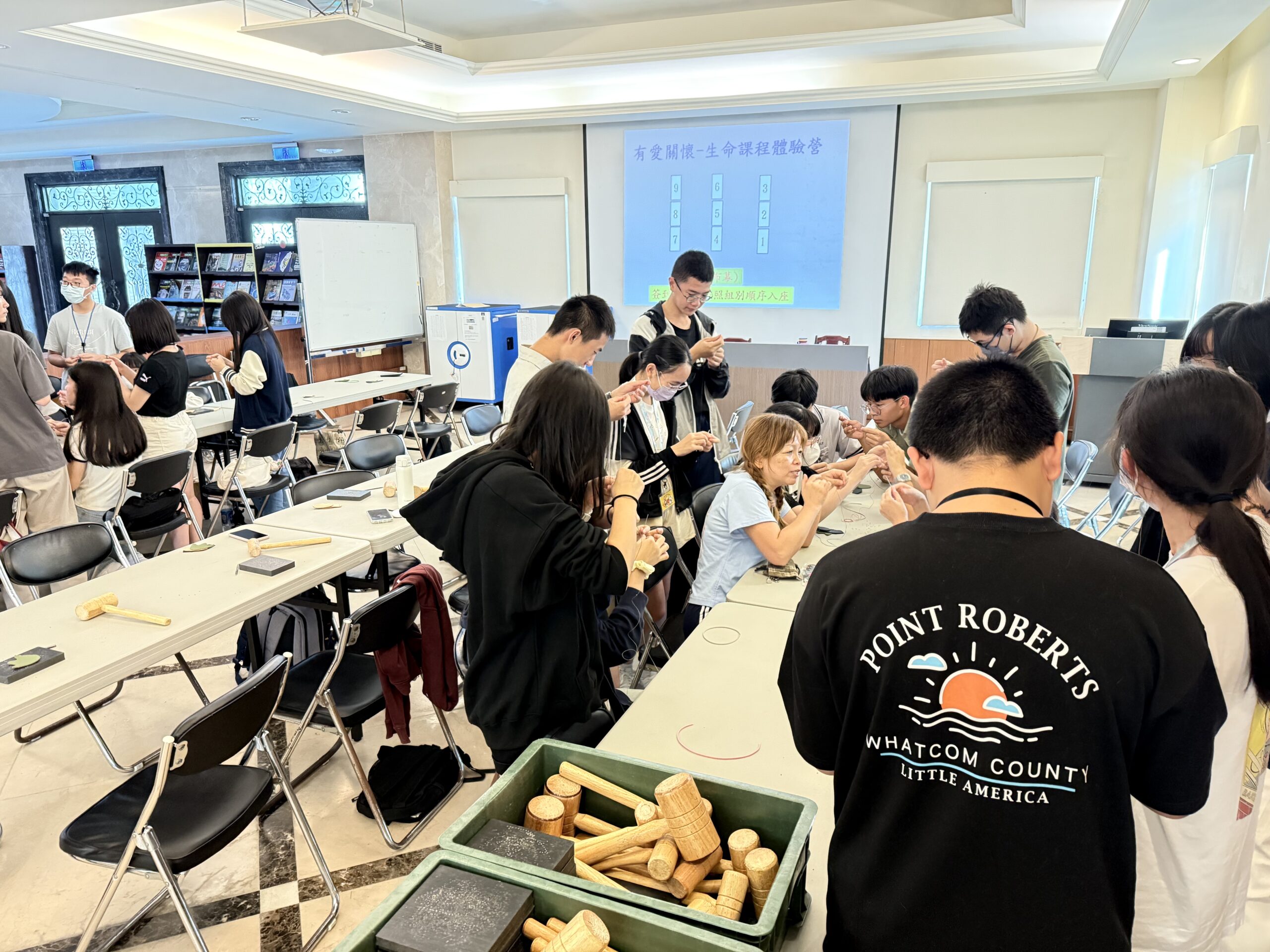 二信高中「有愛關懷」生命課程體驗營啟動小太陽精神 8 30B87DD7 C7F1 4CF1 94EF ECF5912F0809 scaled