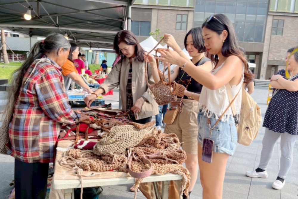 臺東吹起復古風!慢村生活節帶你重返舊時光 6 03%E8%87%BA%E6%9D%B1%E5%90%B9%E8%B5%B7%E5%BE%A9%E5%8F%A4%E9%A2%A8%EF%BC%81%E6%85%A2%E6%9D%91%E7%94%9F%E6%B4%BB%E7%AF%80%E5%B8%B6%E4%BD%A0%E9%87%8D%E8%BF%94%E8%88%8A%E6%99%82%E5%85%89