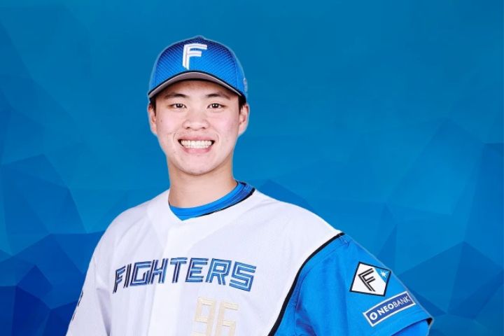 孫易磊本季在一軍登板9場，寫下0勝2敗、1救援成功、4次中繼成功，防禦率5.11的成績。圖/取自日本火腿官網