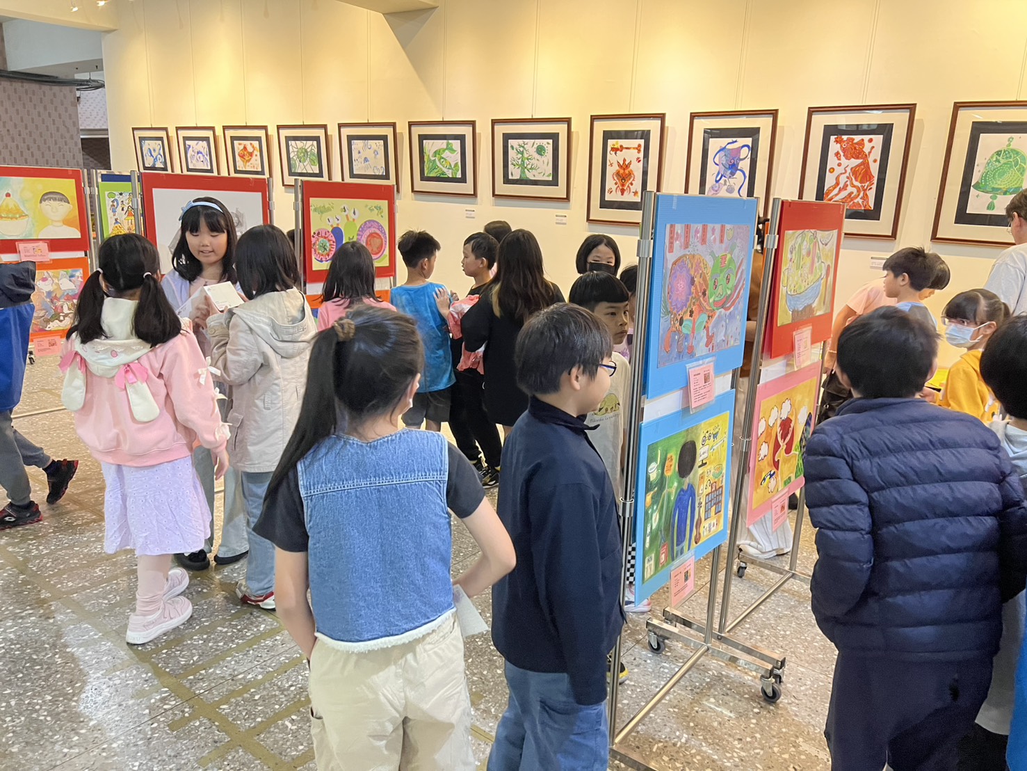 武崙國小舉辦重症兒童生命畫展傳播愛與關懷 6 S 345161801 0