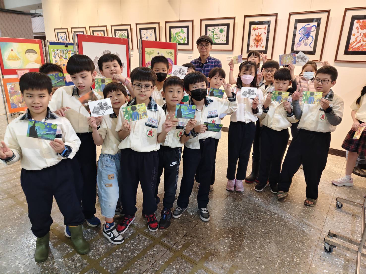 武崙國小舉辦重症兒童生命畫展傳播愛與關懷 8 459036 0