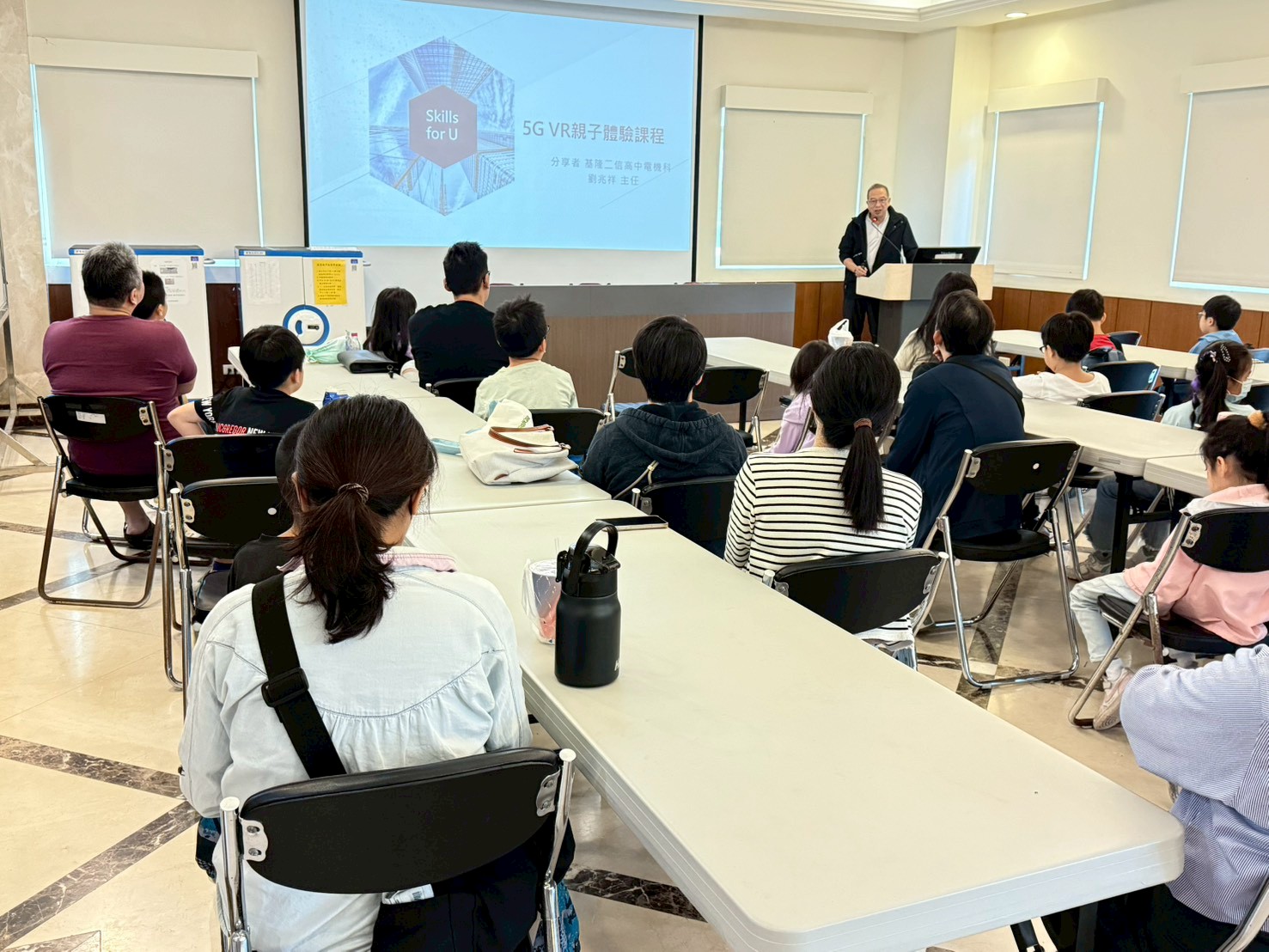 二信高中舉辦5GVR跨域體驗課程 親子共學場面溫馨熱絡 10 LINE ALBUM 1141115 5GVR%E8%B7%A8%E5%9F%9F%E7%A7%91%E6%8A%80%E9%AB%94%E9%A9%97 251115 1