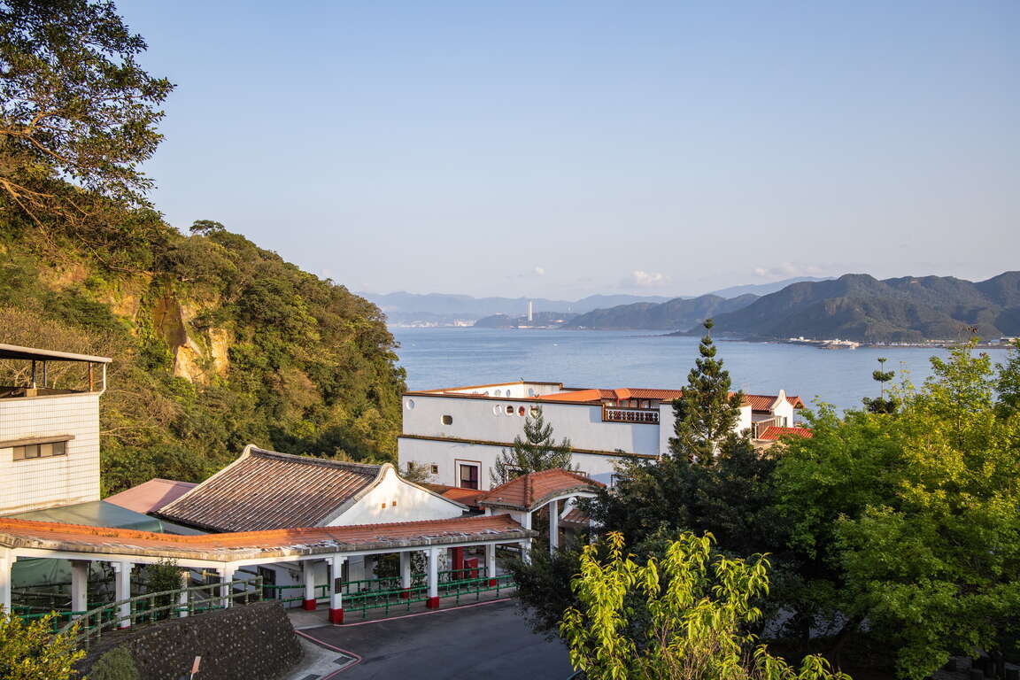 低碳工法打造野柳里步道 漫遊新北山海之間 4 %E9%87%8E%E6%9F%B3%E9%87%8C%E6%AD%A5%E9%81%93%E7%B5%82%E9%BB%9E%E7%82%BA%E4%BB%81%E6%84%9B%E4%B9%8B%E5%AE%B6%E5%8F%AF%E9%81%A0%E7%9C%BA%E7%BF%A1%E7%BF%A0%E7%81%A3%E8%88%87%E5%91%A8%E9%82%8A%E9%A2%A8%E6%99%AF%E6%AD%A4%E8%99%95%E8%A6%96%E9%87%8E%E9%96%8B%E9%97%8A%E6%98%AF%E6%AD%A5%E9%81%93%E6%B2%BF%E7%B7%9A%E6%9C%80%E5%85%B7%E4%BB%A3%E8%A1%A8%E6%80%A7%E7%9A%84%E8%A7%80%E6%99%AF%E4%BD%8D%E7%BD%AE%E4%B9%8B%E4%B8%80