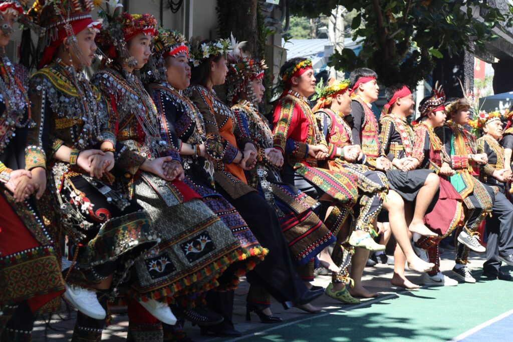 多納黑米季盛大登場 祭典線上看全程直播 青年會領聖火開道 族人齊聚慶豐收 6 27100 1024x683 1