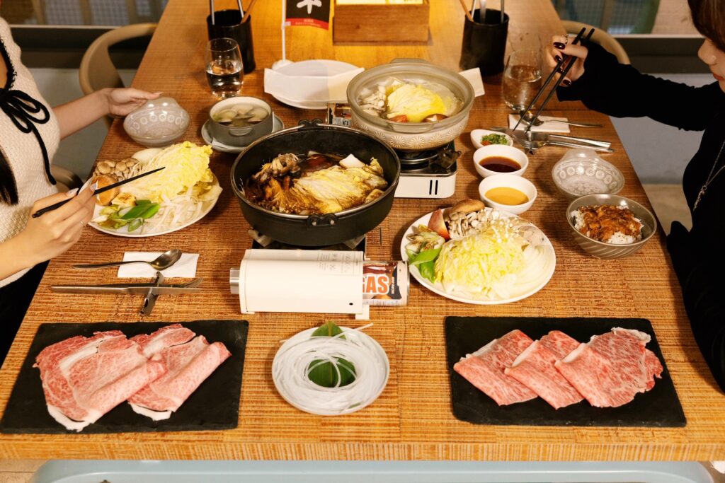 ROU x %E7%A7%8B%E7%94%B0%E7%89%9B%E7%8B%82%E9%A5%97%E9%9B%99%E5%A5%97%E9%A4%90%E7%A4%BA%E6%84%8F%E5%9C%96 1024x683 1