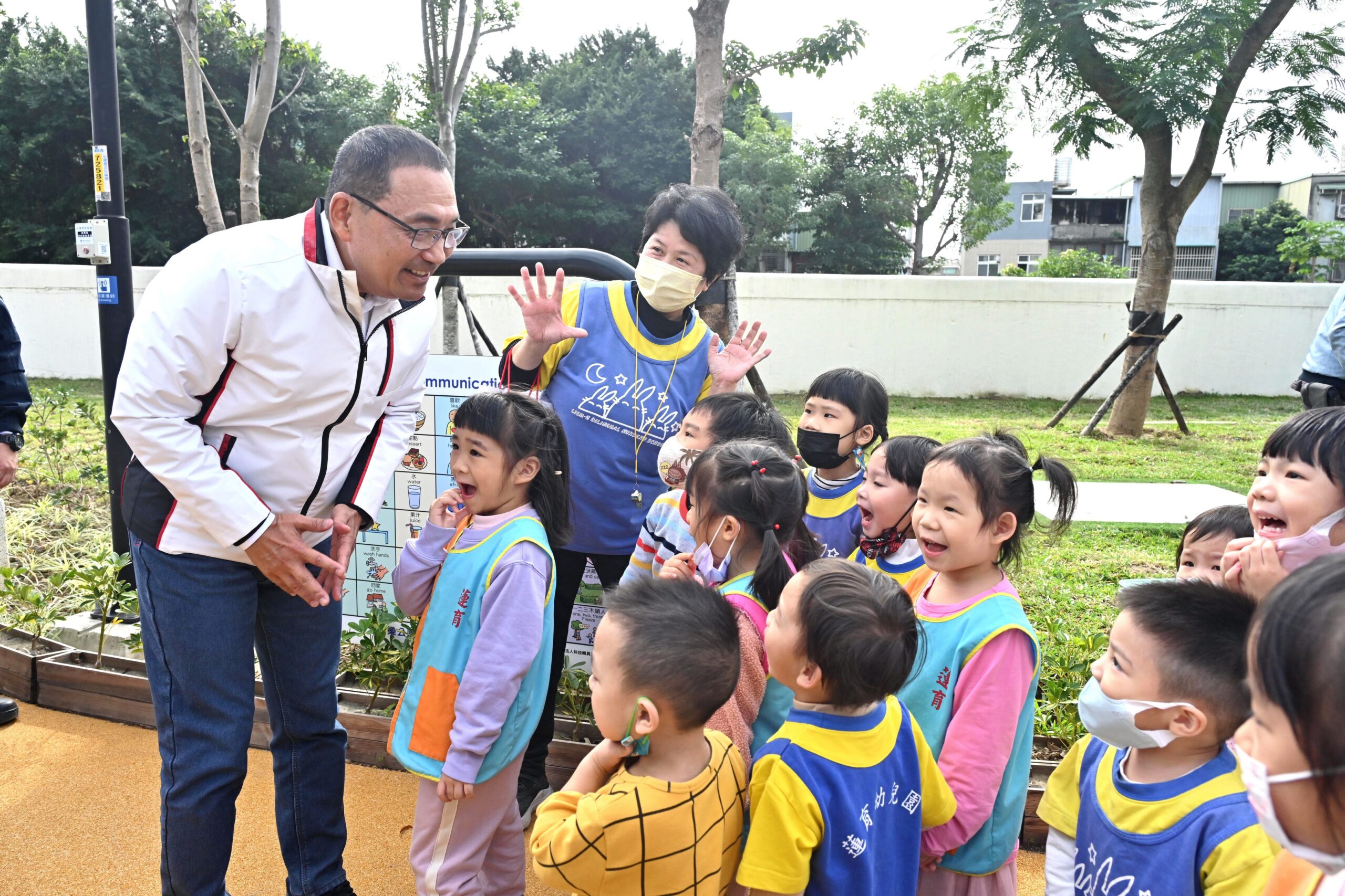 %E5%85%AC%E5%9C%92%E8%A6%8F%E5%8A%83%E7%82%BA%E4%BA%94%E5%A4%A7%E5%8D%80%E5%8C%85%E5%90%AB%E5%85%A5%E5%8F%A3%E8%BF%8E%E8%B3%93%E5%8D%80%E5%85%B1%E6%A8%82%E5%9C%B0%E6%99%AF%E6%B2%99%E5%9D%91%E5%8D%80%E8%9C%82%E5%B7%A2%E4%B8%BB%E9%A1%8C%E9%81%8A%E6%88%B2%E5%8D%80%E5%81%A5%E5%BA%B7%E6%A8%82%E6%B4%BB%E5%8D%80%E5%8F%8A%E5%BF%AB%E6%A8%82%E5%85%B1%E4%BA%AB%E5%BB%A3%E5%A0%B4%E7%AD%89 scaled 1