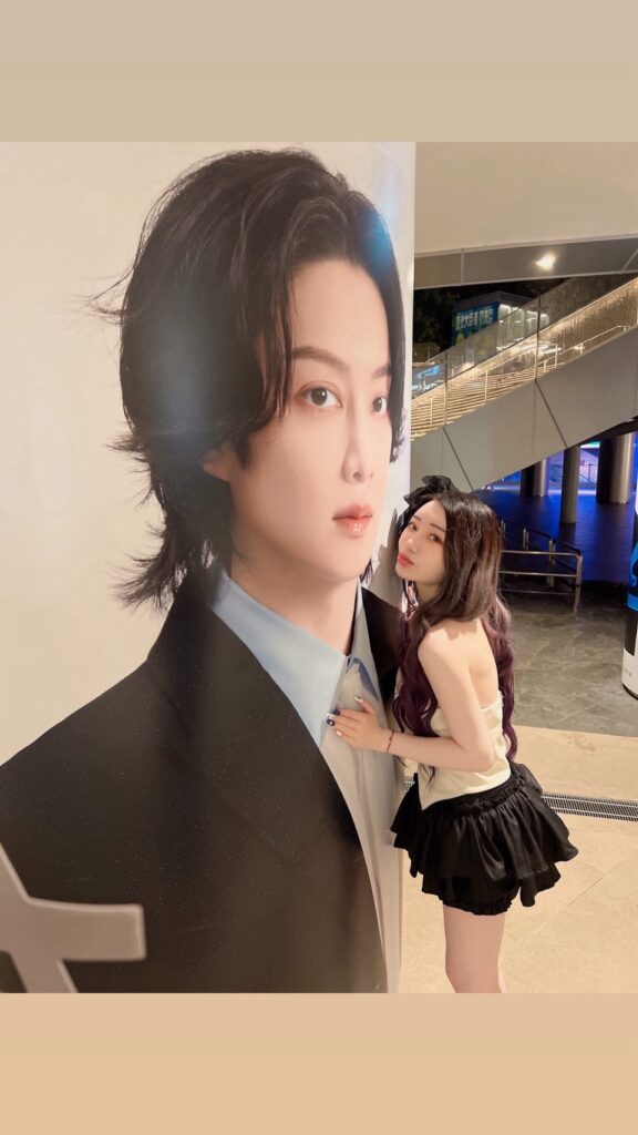 沈娜娜「16年老粉魂」全面覺醒!飛韓砸六萬追SJ 自爆最狂收藏:希澈光頭髮夾我珍藏多年 6 S 191840280 0 576x1024 1